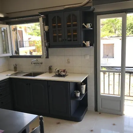 בית נופש Beautiful View Of Poros